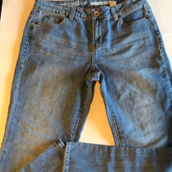 DKNY SOHO Vintage Medium Wash 5 Pocket Flare Jeans - Picture 2 of 7